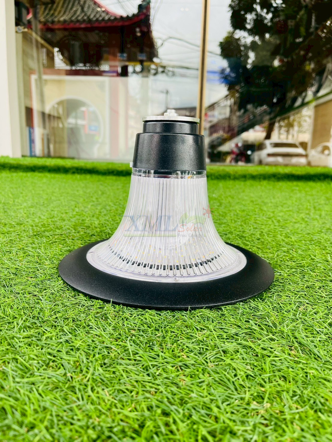 โคมไฟตั้งพื้นโซล่าเซลล์ รุ่น TC-3630C (เปิดได้ 2 แสง)