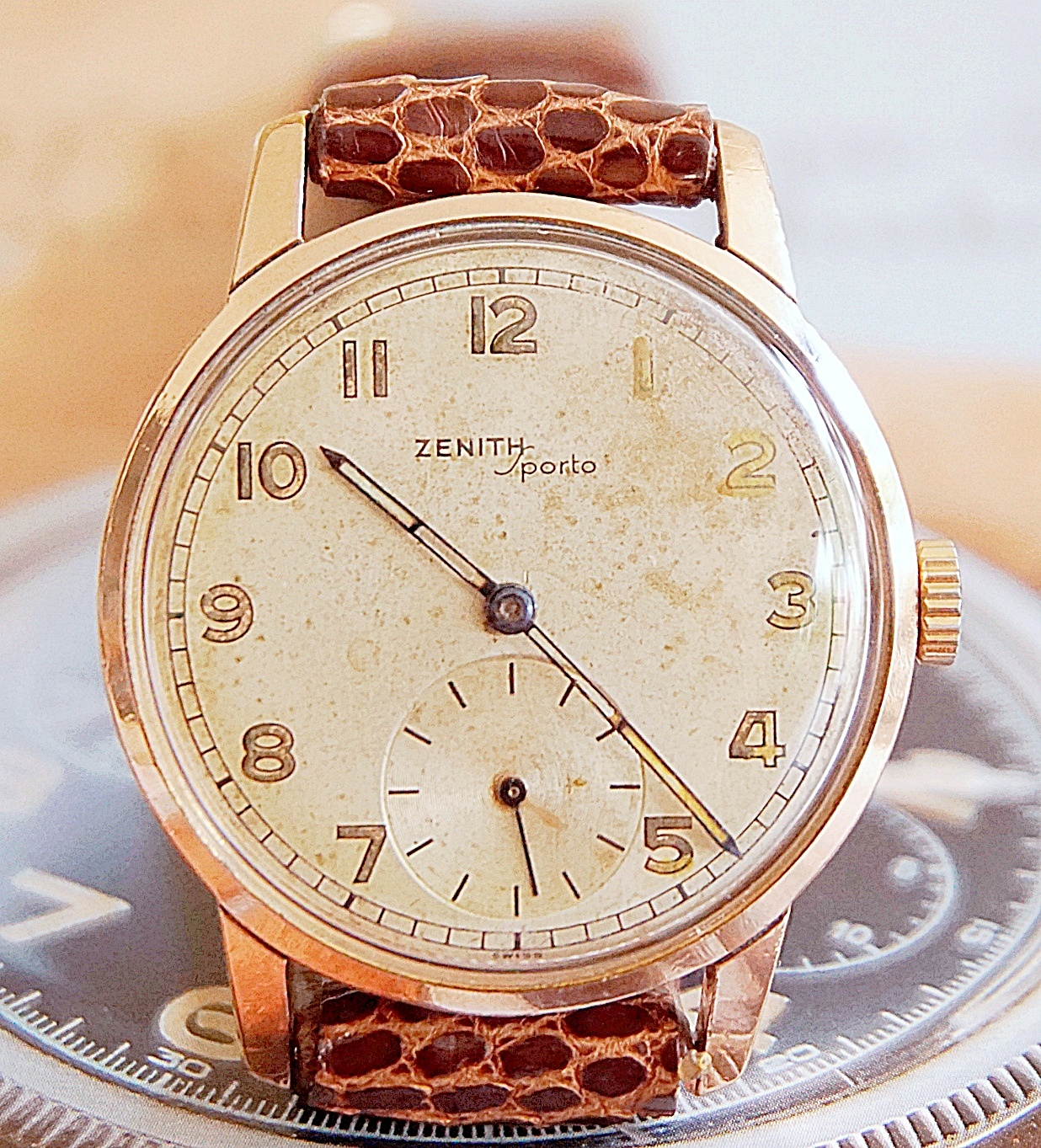 นาฬิกาเก่า ZENITH ไขลานสองเข็มครึ่ง