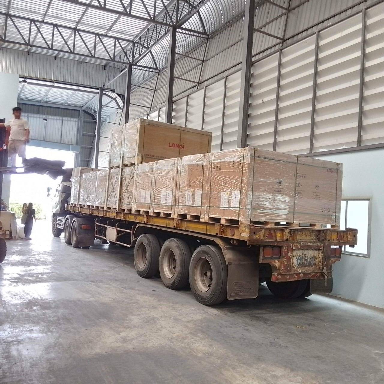 แผงโซล่าเซลล์ Half-Cell LONGI 550W