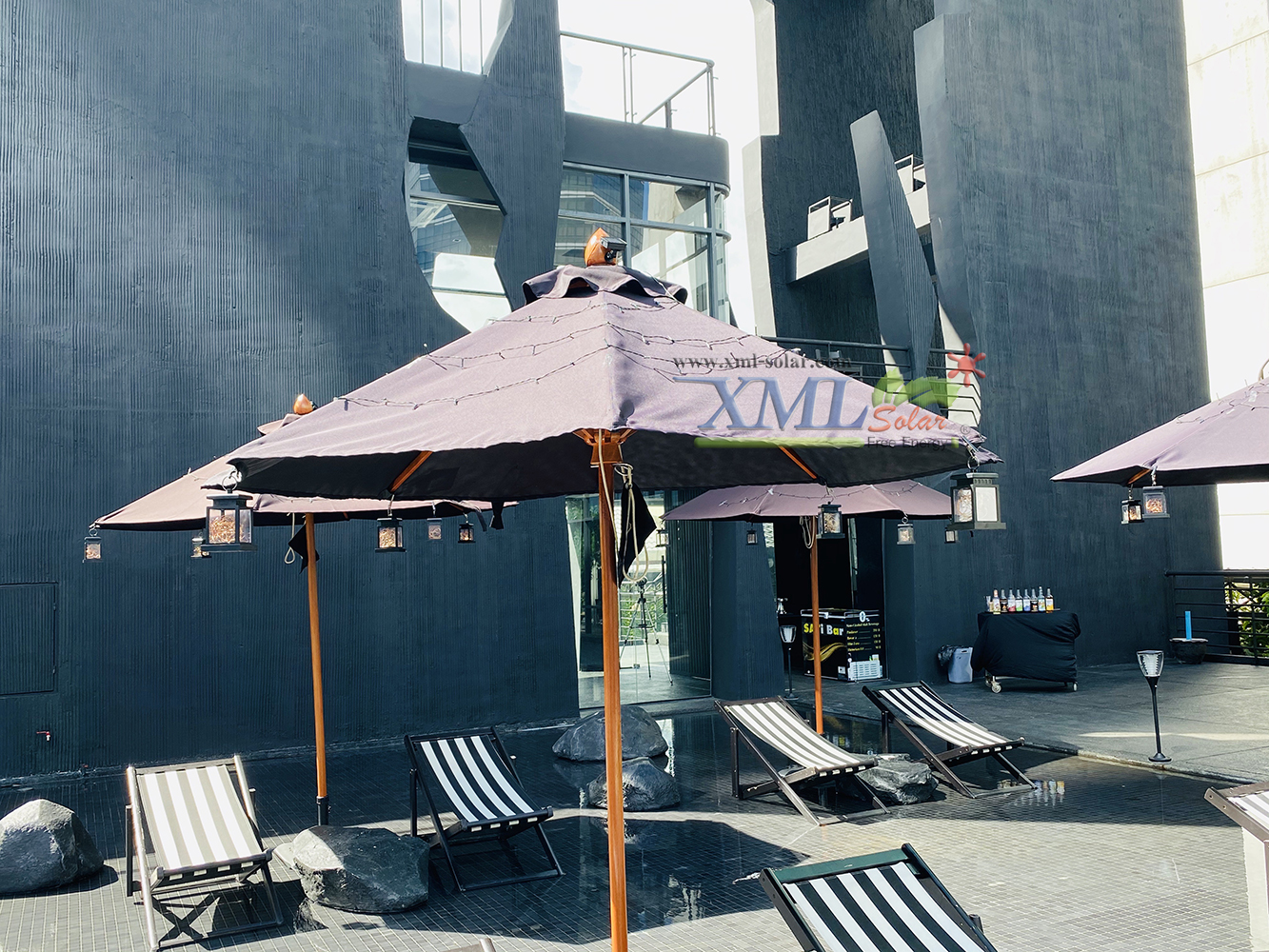 ไฟห้อยโซล่าเซลล์ ทรงสี่เหลียม สีดำ 30 SMD LED (แสง:เหลืองวอมไวท์)