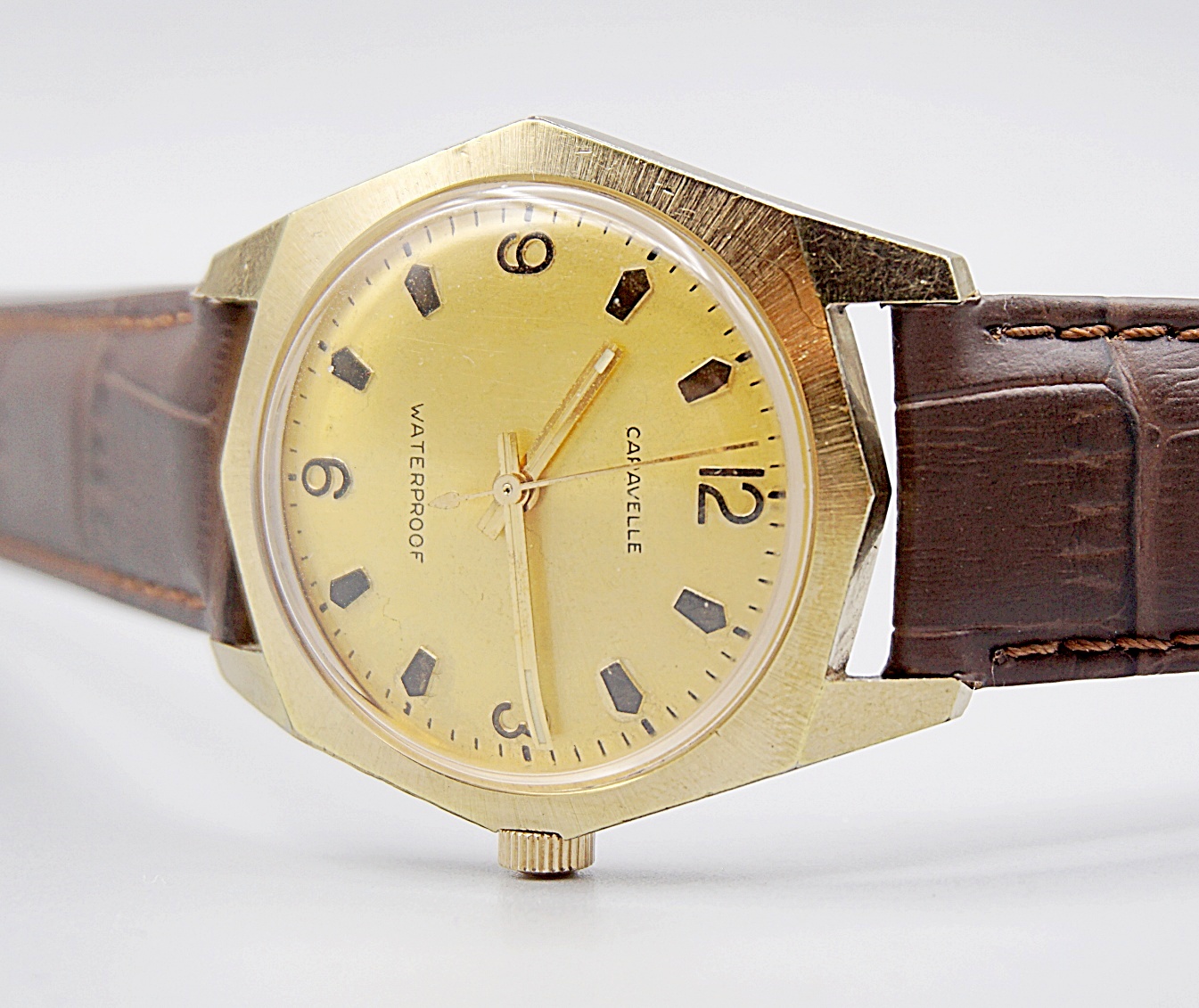 นาฬิกาเก่า CARAVELLE ไขลาน