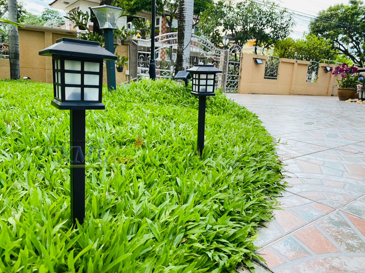 ไฟปักสนามโซล่าเซลล์ ทรงญี่ปุ่น 1 led (แสง : เหลืองวอมไวท์) (1 เเถม 1)