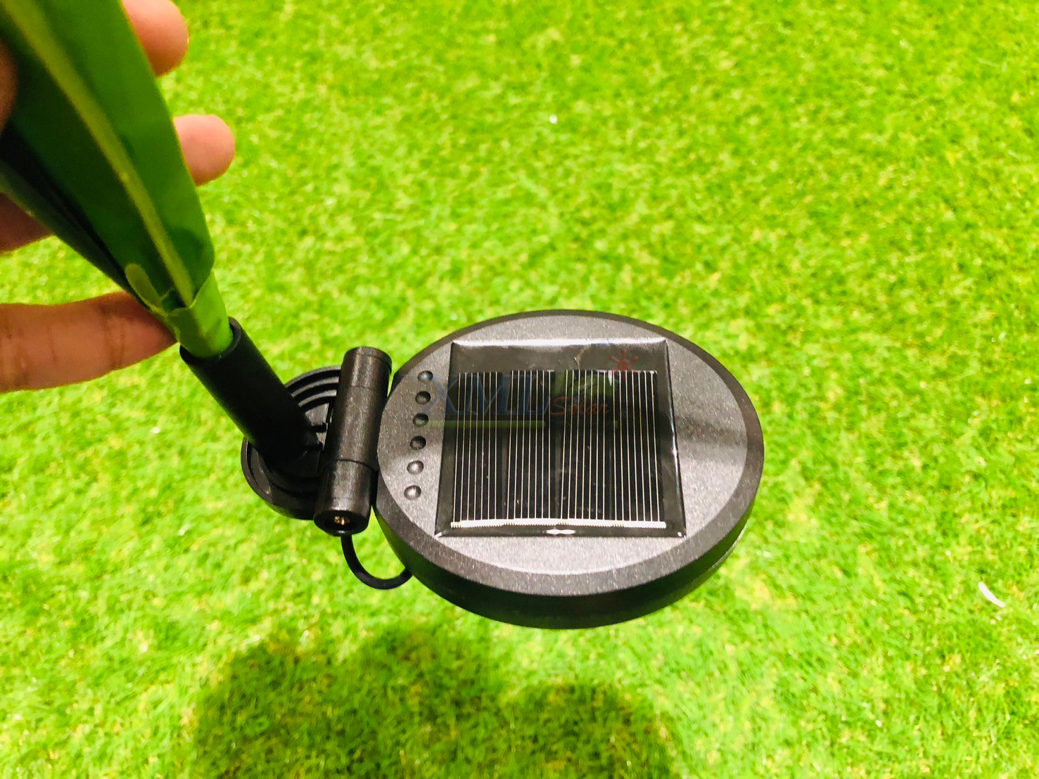 ไฟปักสนามโซล่าเซลล์ ทรงดอกไม้กลม (แสง : หลากสี)(1 แถม 1)