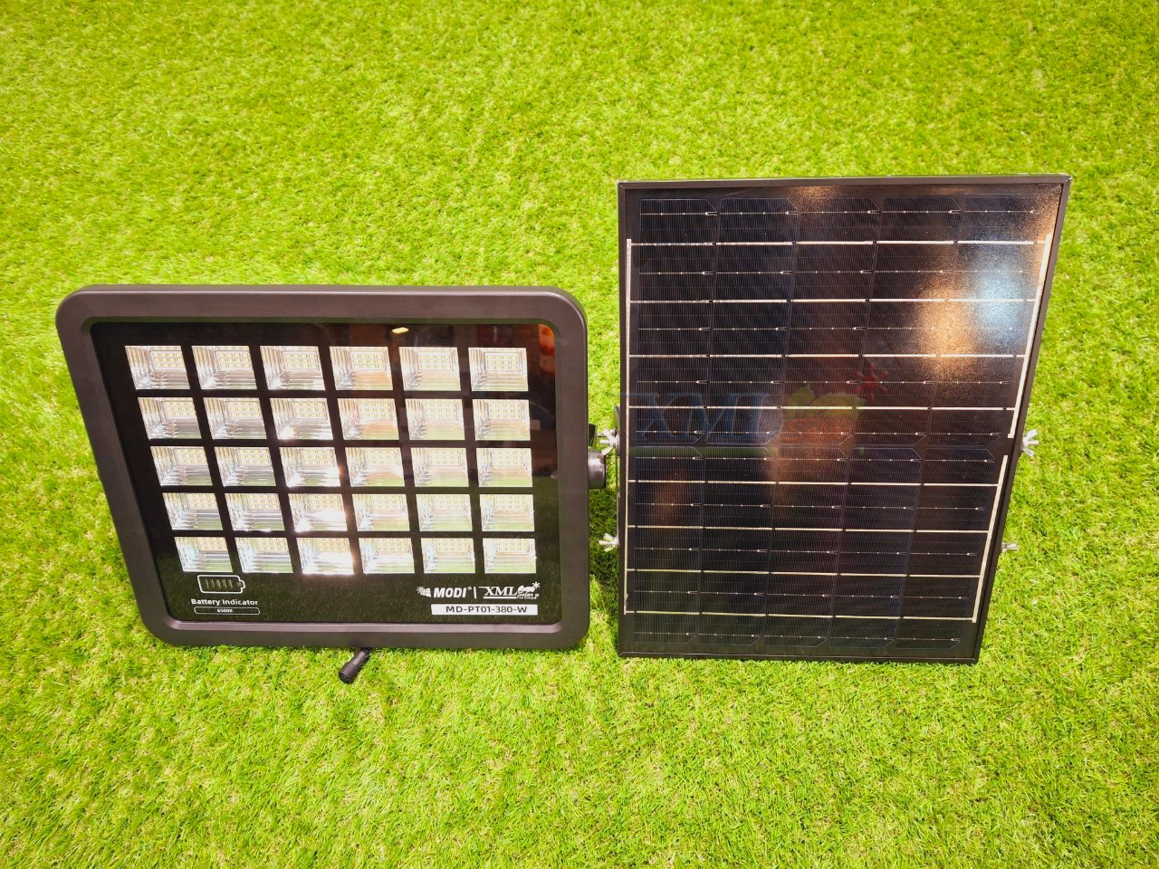 ไฟสปอตไลท์โซล่าเซลล์ 280W / 380W รุ่น MD-PT01 (เเสง : ขาว)