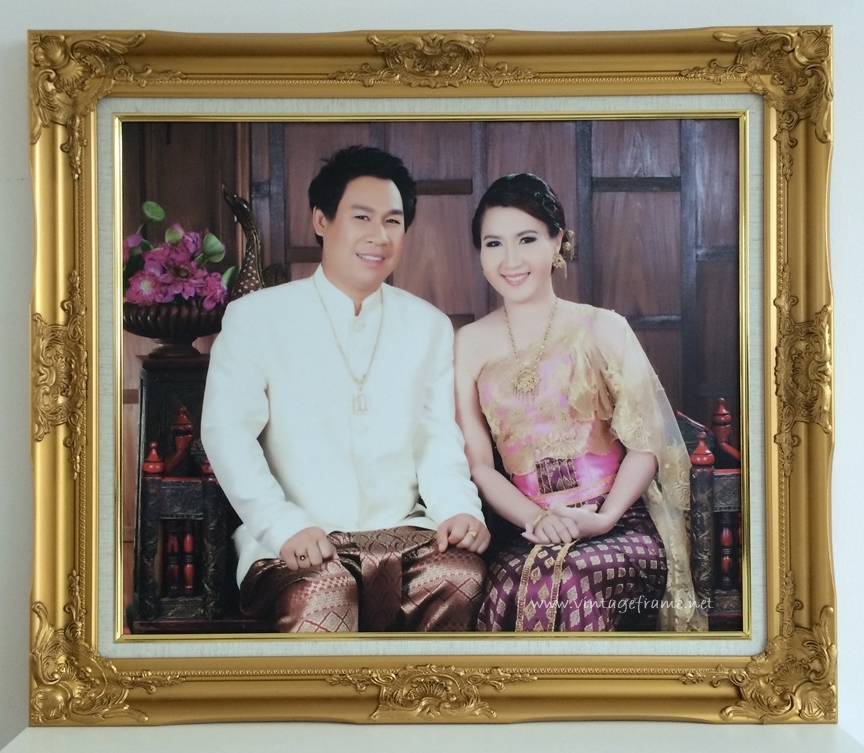 กรอบรูปชุดไทย