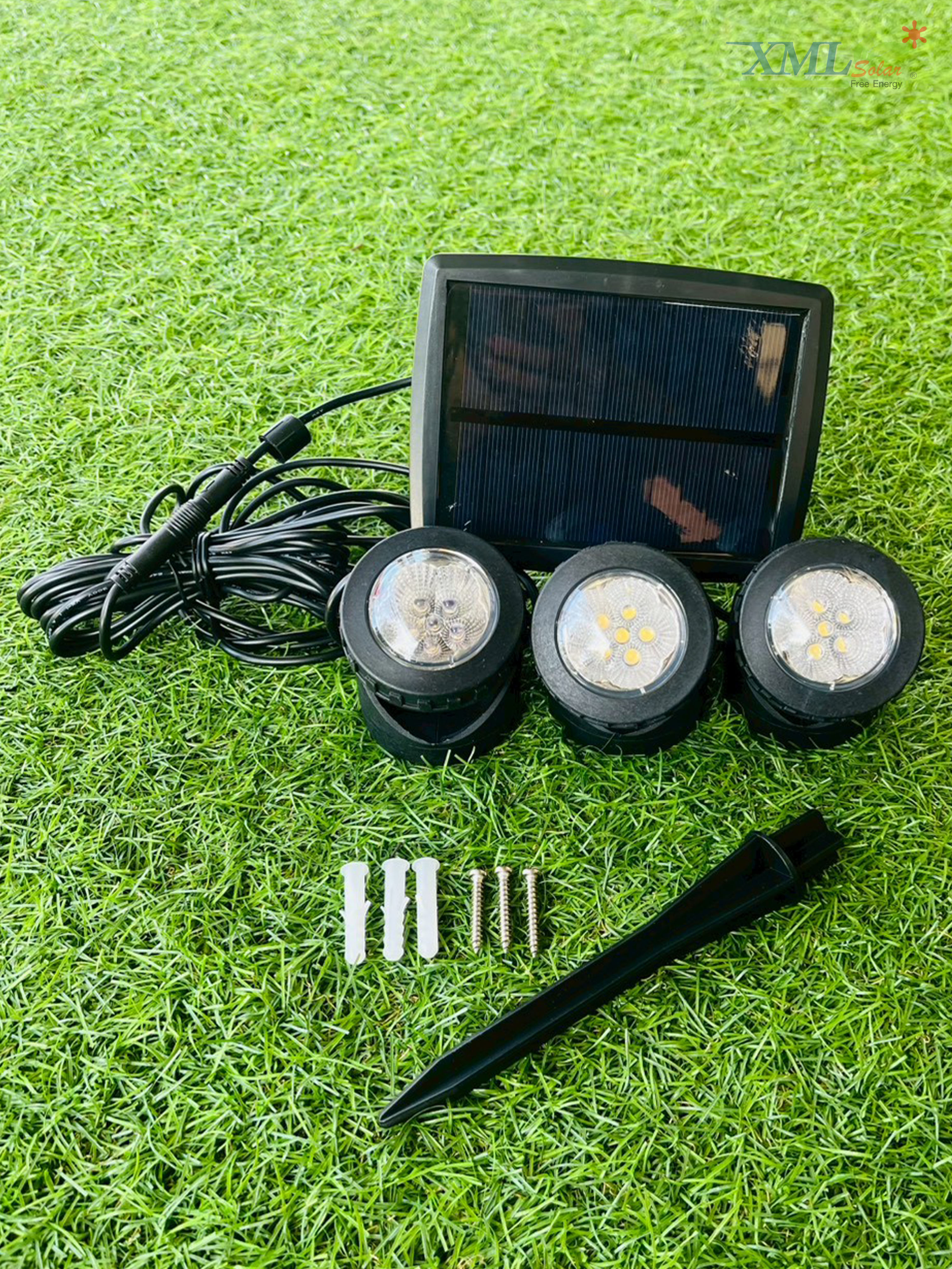 ไฟโซล่าเซลล์ส่องใต้น้ำ 18 LED รุ่น 3 หัว