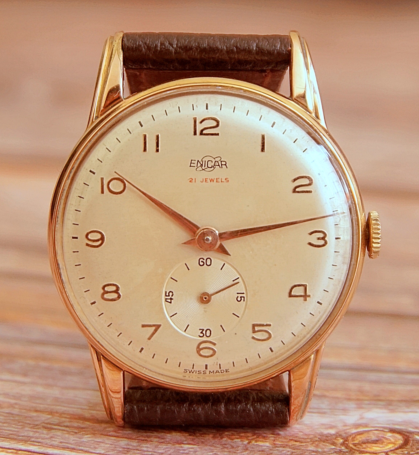 นาฬิกาเก่า ENICAR ไขลานสองเข็มครึ่ง