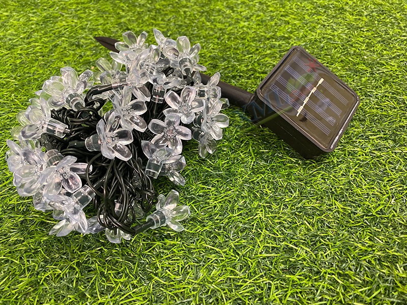 ไฟกระพริบโซล่าเซลล์ รูป ดอกไม้ 50 ดอก (เเสง : ผสม 4 สี)