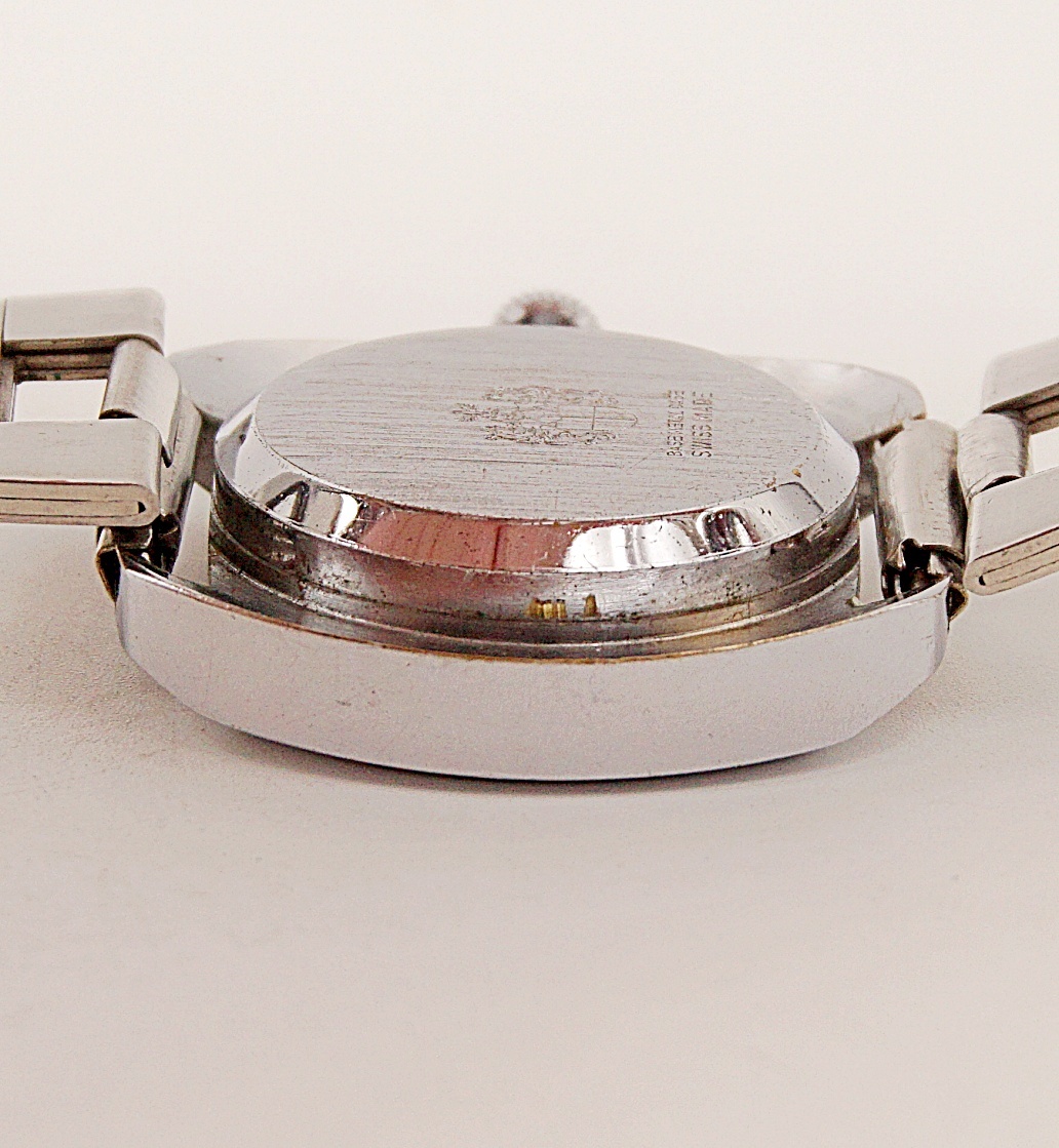 นาฬิกาเก่า MAJESTIME ไขลาน (JUMP HOUR)