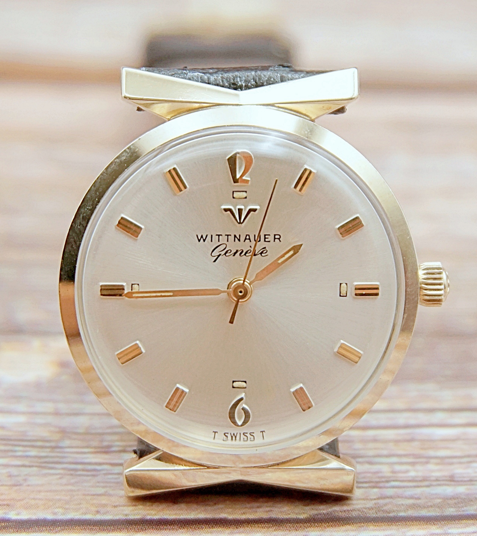 นาฬิกาเก่า WITTNAUER BY LONGINES ไขลาน