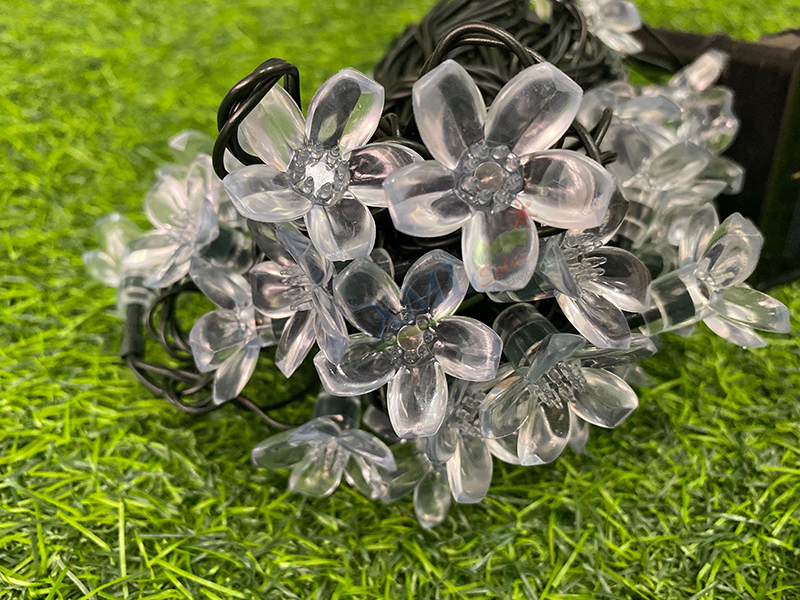 ไฟกระพริบโซล่าเซลล์ รูป ดอกไม้ 50 ดอก (เเสง : ผสม 4 สี)