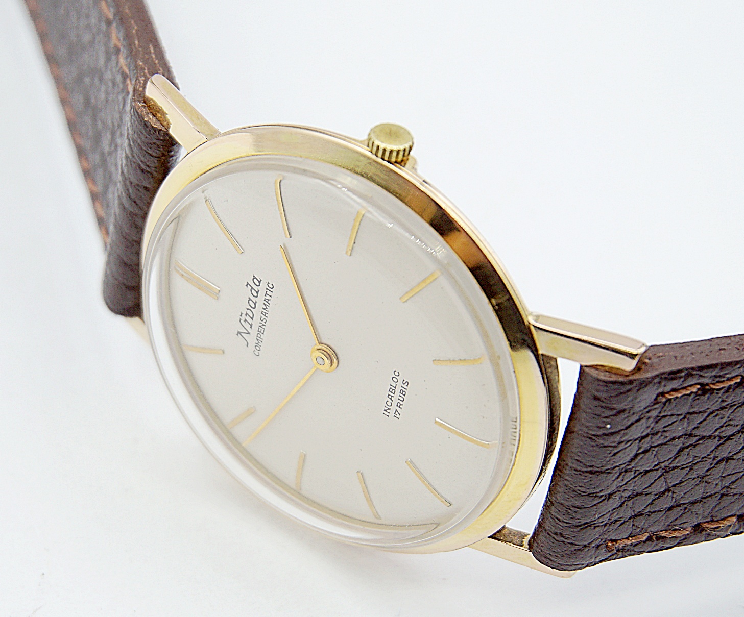 นาฬิกาเก่า NIVADA ไขลาน