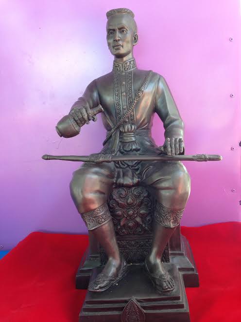 สมเด็จพระนเรศวรมหาราช รุ่น 100 ปี ออกโดยกองทัพภาคที่3 พิษณุโลก ขนาด 9 นิ้ว รหัส 0009