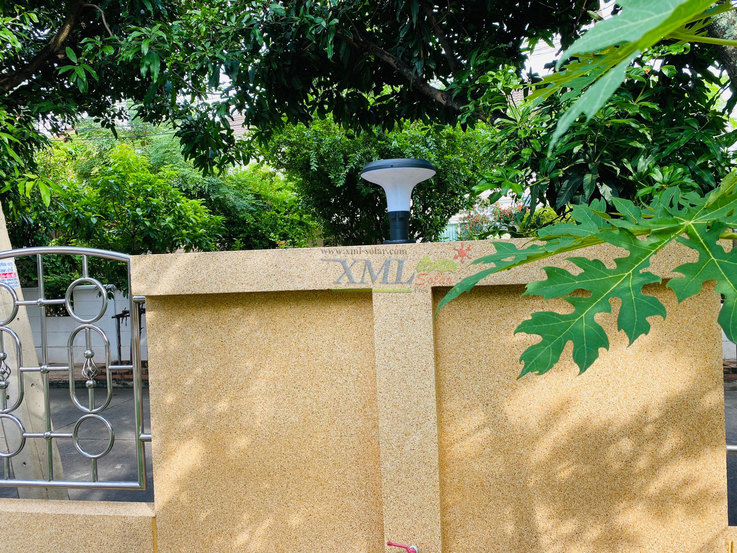 ไฟหัวเสาโซล่าเซลล์ ทรง Plaza 12 Super SMD LED (เเสง : ขาว)