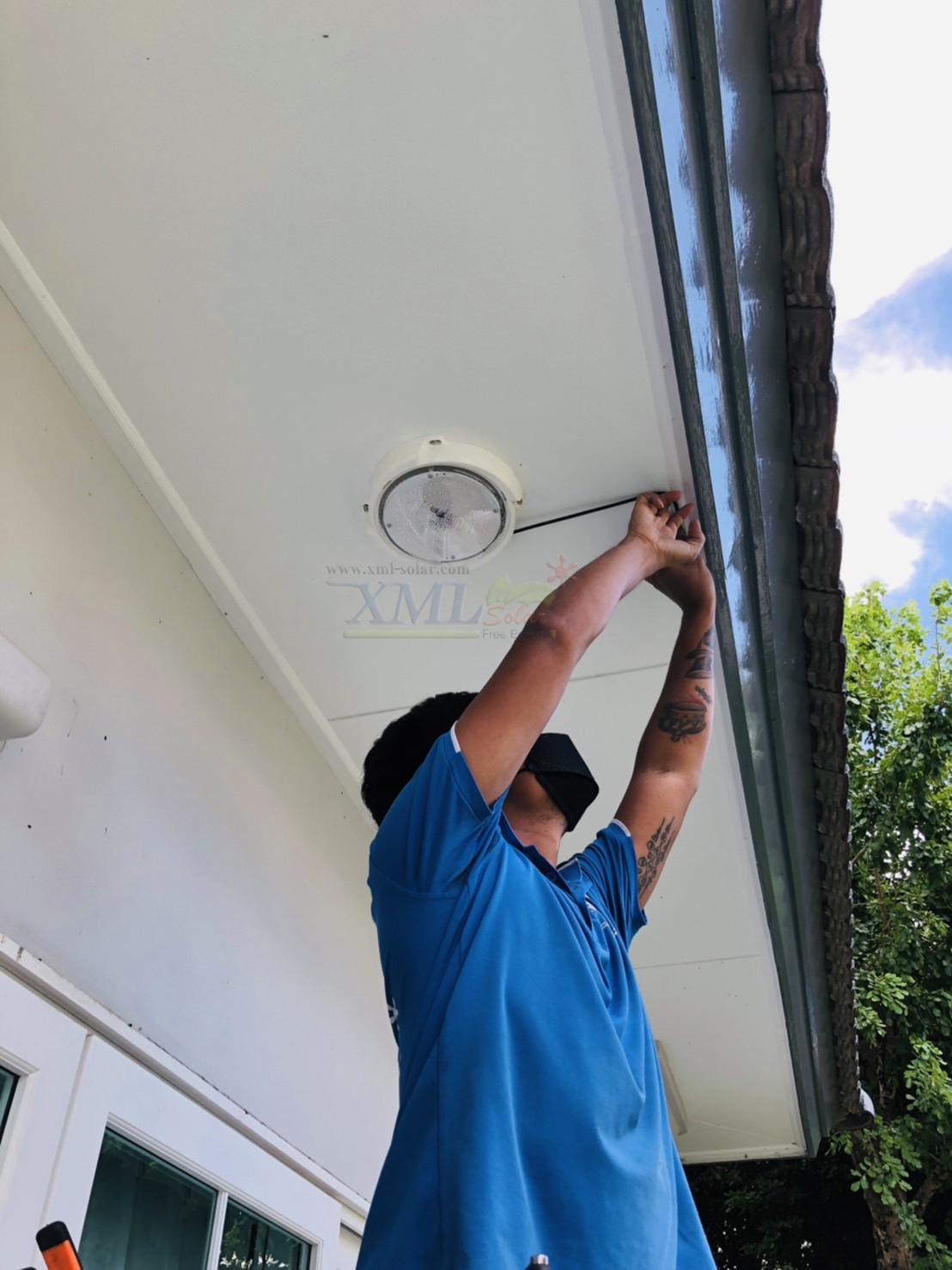 โคมไฟซาลาเปาโซล่าเซลล์ ติดเพดาน-ผนัง รุ่น 80W. (แสงขาว)