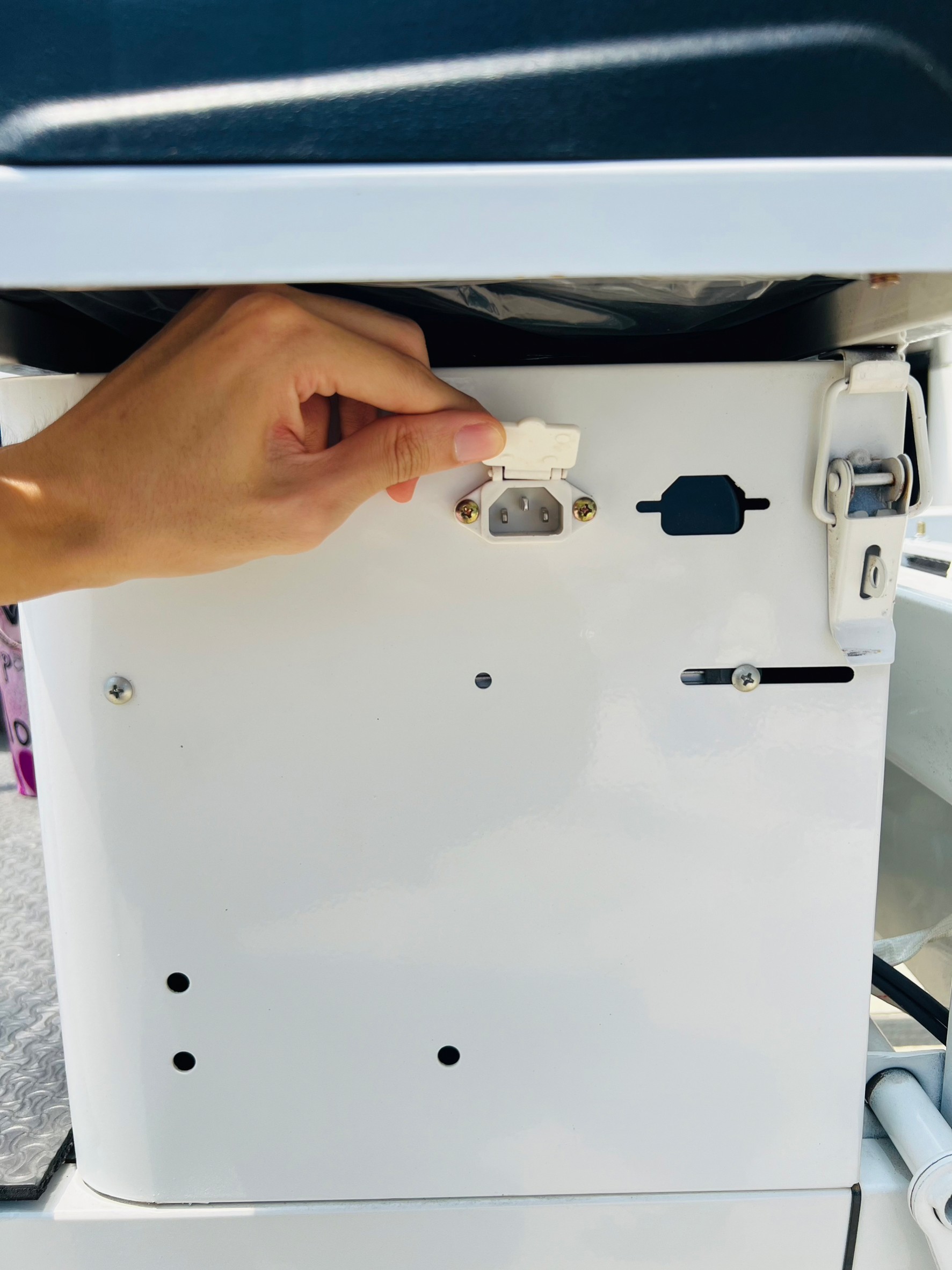 รถกระบะ 3 ล้อ โซล่าเซลล์