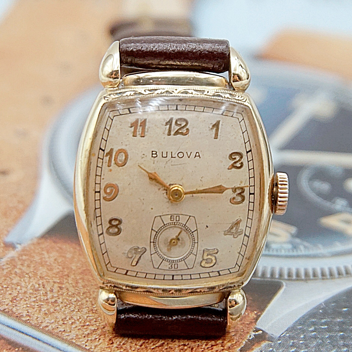 นาฬิกาเก่า BULOVA ไขลานสองเข็มครึ่ง