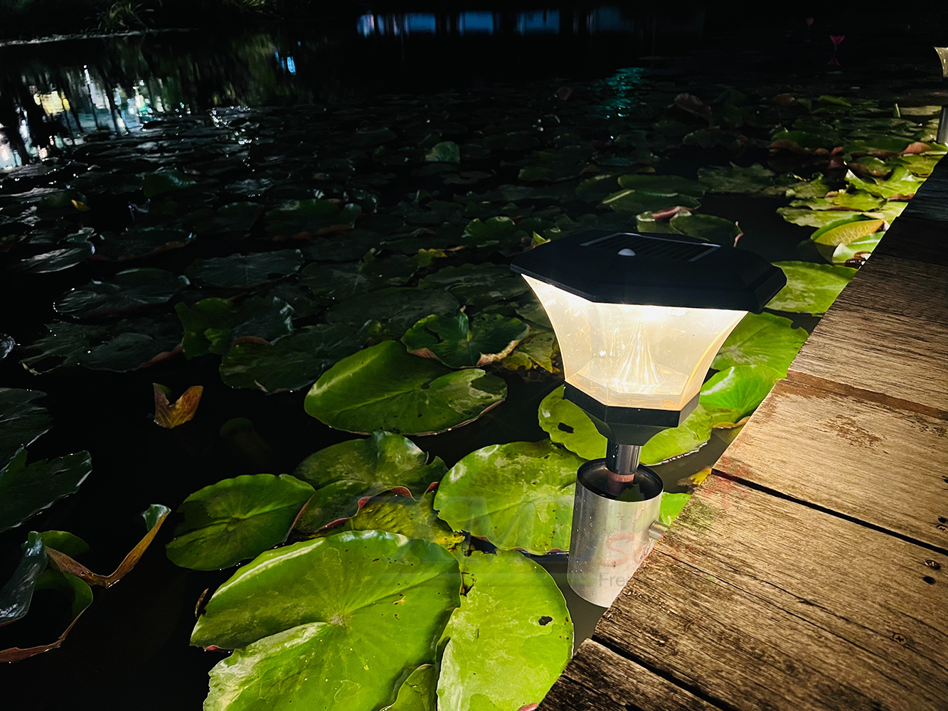โคมไฟหัวเสา ทรงหกเหลี่ยม 8 Super SMD LED (เเสง : เหลืองวอมไวท์)