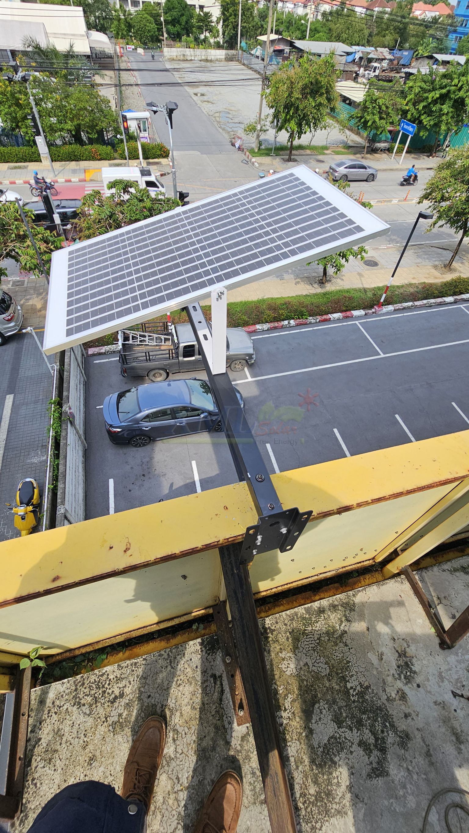 ขายึดส่องป้าย ไซต์กลาง 120 ซม. สำหรับสปอร์ตไลท์ รุ่น PT05-Q