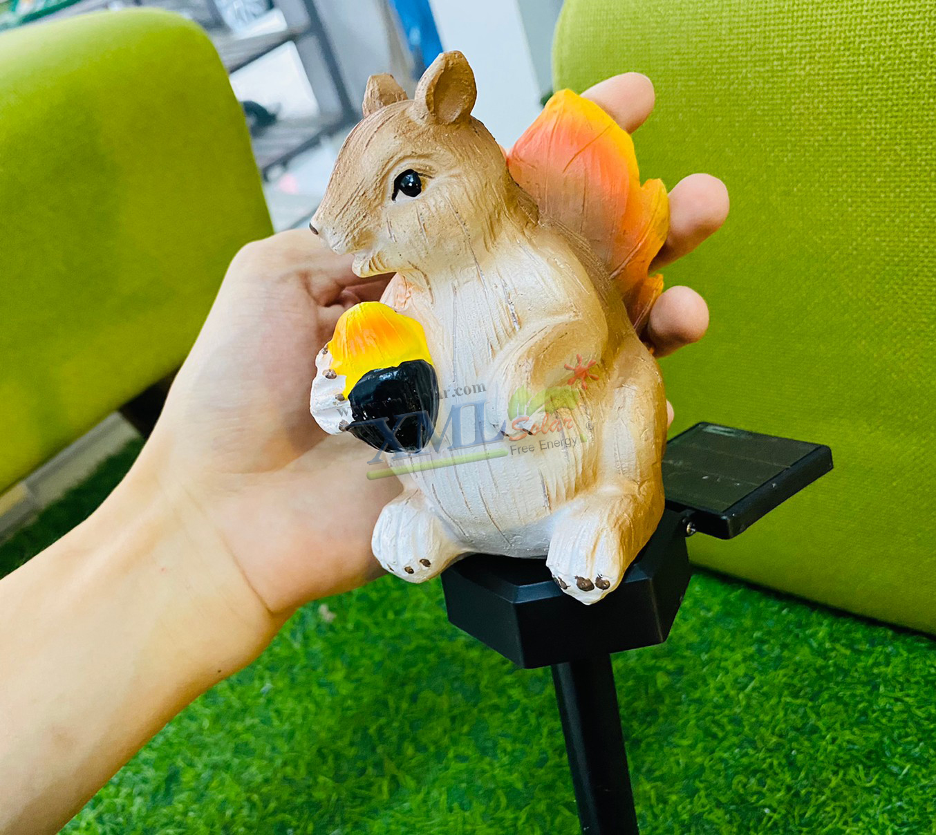 ไฟปักสนามโซล่าเซลล์ กระรอก 1 LED (แสง : เหลืองวอมไวท์) 1 แถม 1