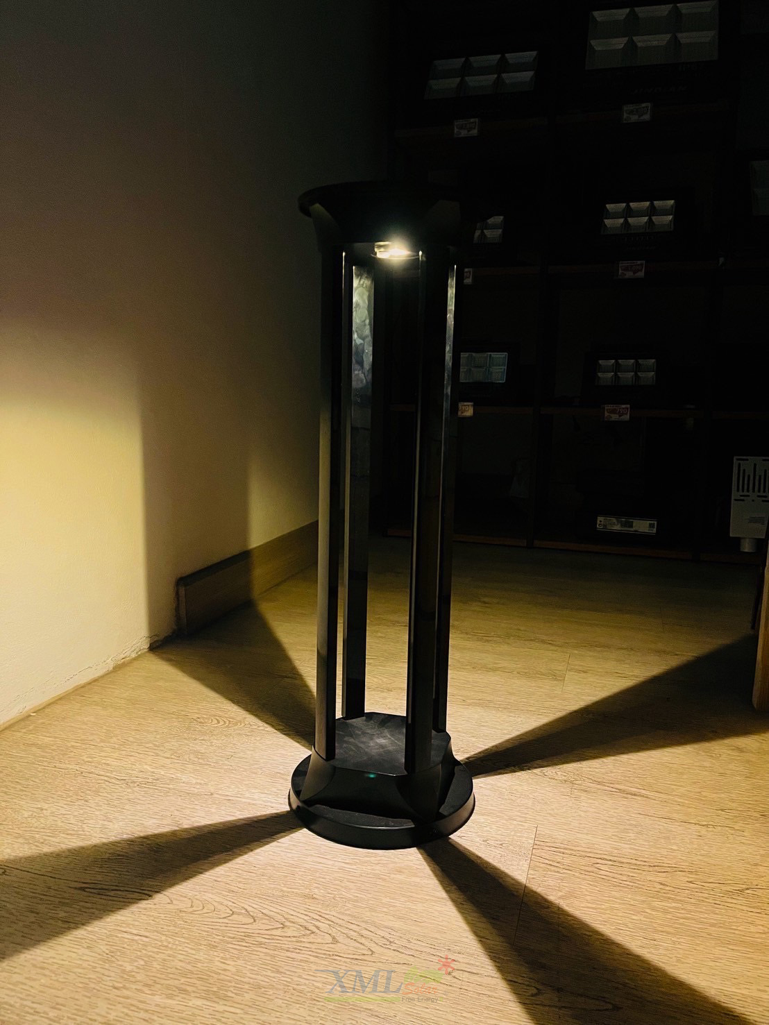 โคมไฟตั้งพื้นโซล่าเซลล์ 60CM สไตล์โมเดิร์นทรงกลม (แบบเงา) (แสง : เหลืองวอมไลท์)