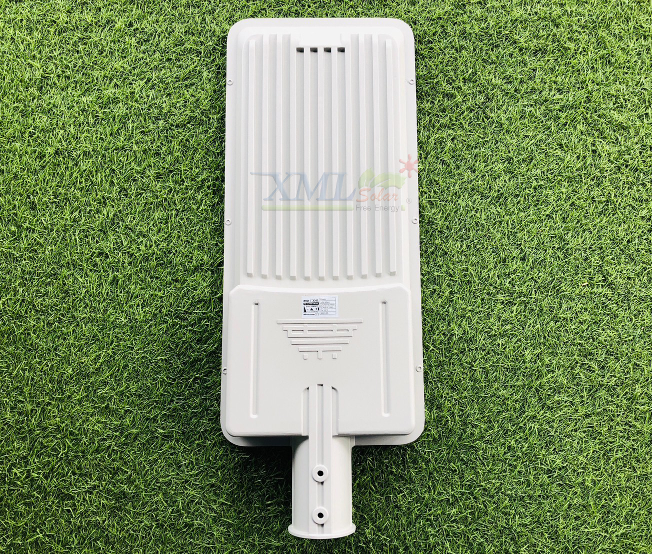 โคมไฟถนนโซล่าเซลล์ 600W รุ่น MD-SLT30-600W (แสง : ขาว)