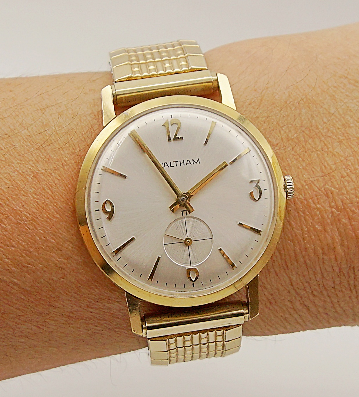 นาฬิกาเก่า WALTHAM ไขลานสองเข็มครึ่ง