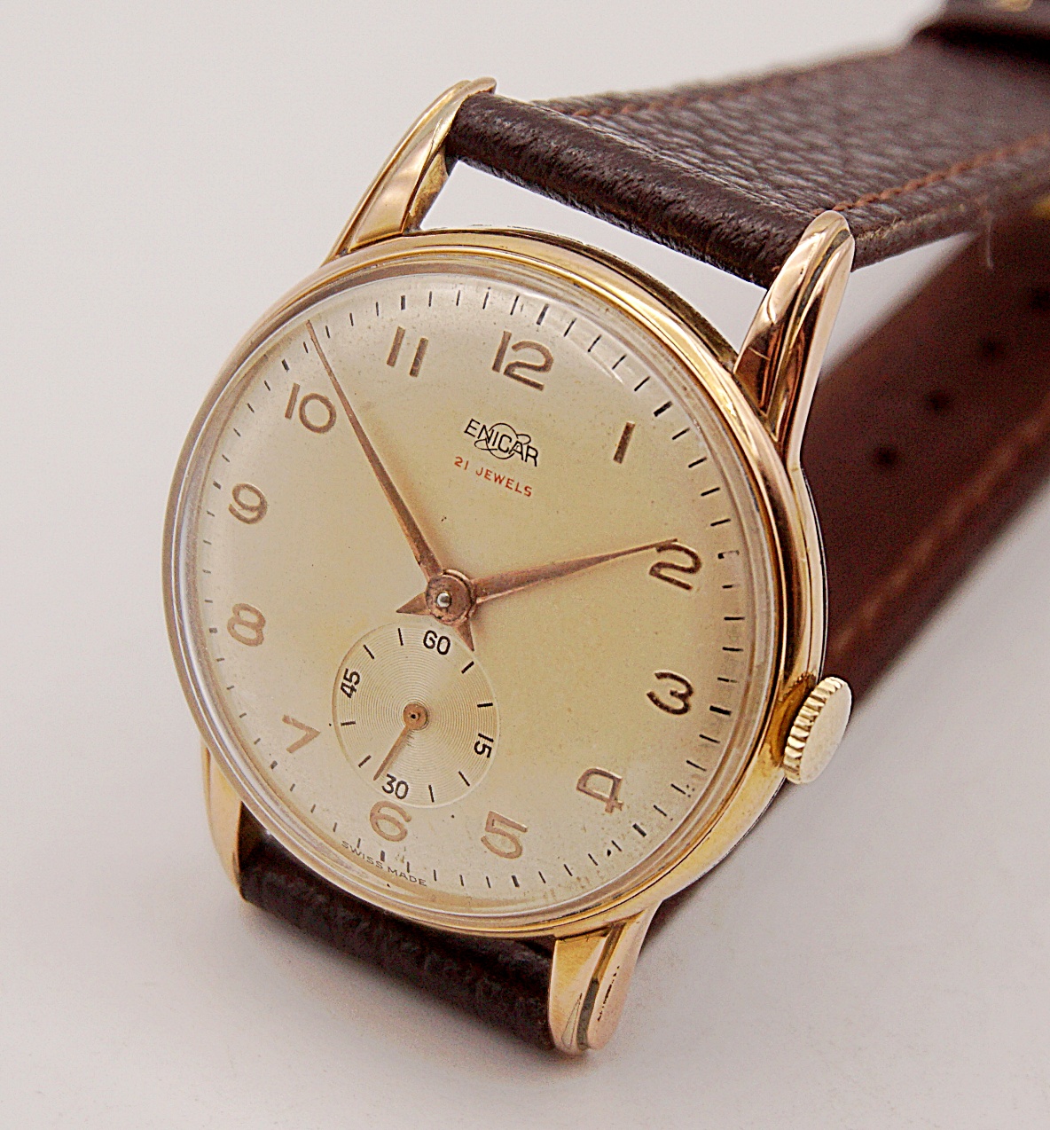 นาฬิกาเก่า ENICAR ไขลานสองเข็มครึ่ง