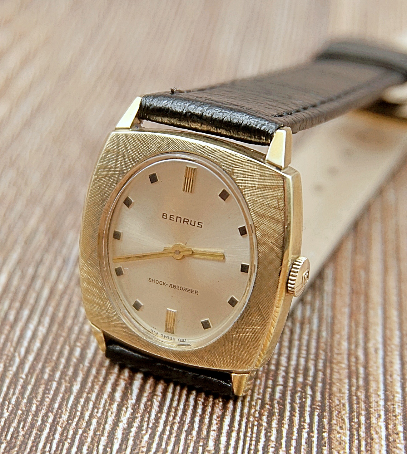 นาฬิกาเก่า BENRUS ไขลาน