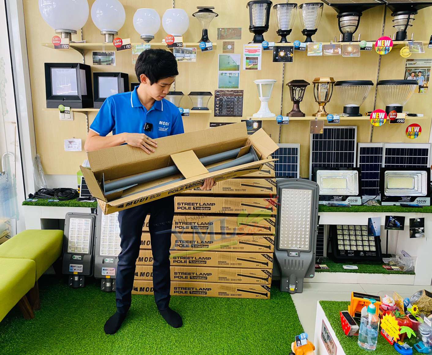 ขาเหล็ก ยึดไฟถนน ความยาว 1 ม. (เหล็กชุบสีเทา)(1 แถม 1)