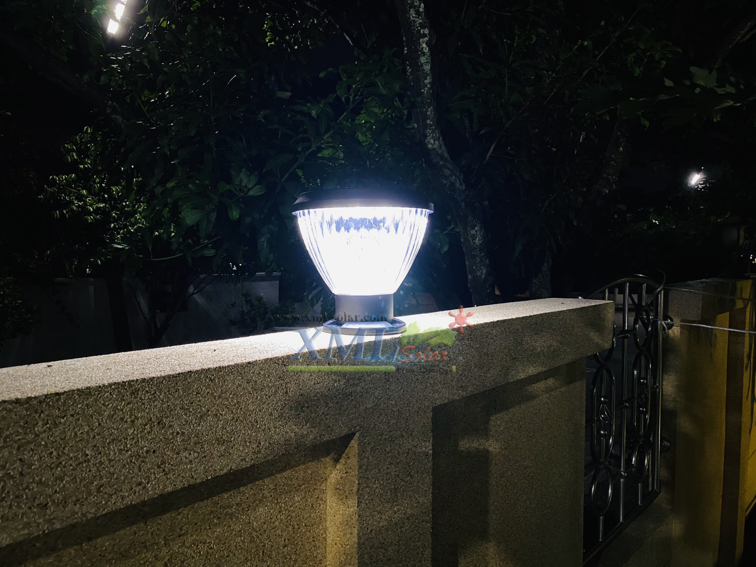 ไฟหัวเสาโซล่าเซลล์ ทรงถ้วย Cupcake 30 SMD LED (เเสง : ขาว)