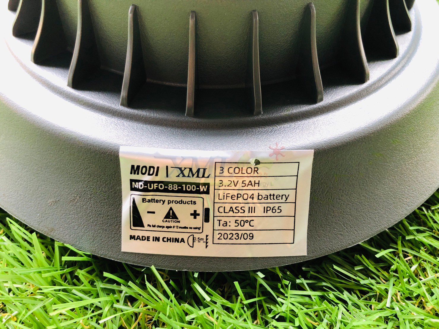 โคมไฟโซล่าเซลล์ ทรง Highbay รุ่น100W/200W/300W/400W. แบรนด์ Modi * XML-Solar (เปิดได้ 3 แสง)