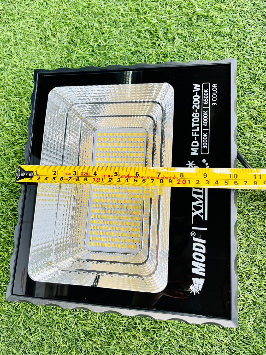 รุ่นประหยัด ไฟสปอตไลท์โซล่าเซลล์ 200 W. รุ่น MODI x XML (เปิดได้ 3 แสง)