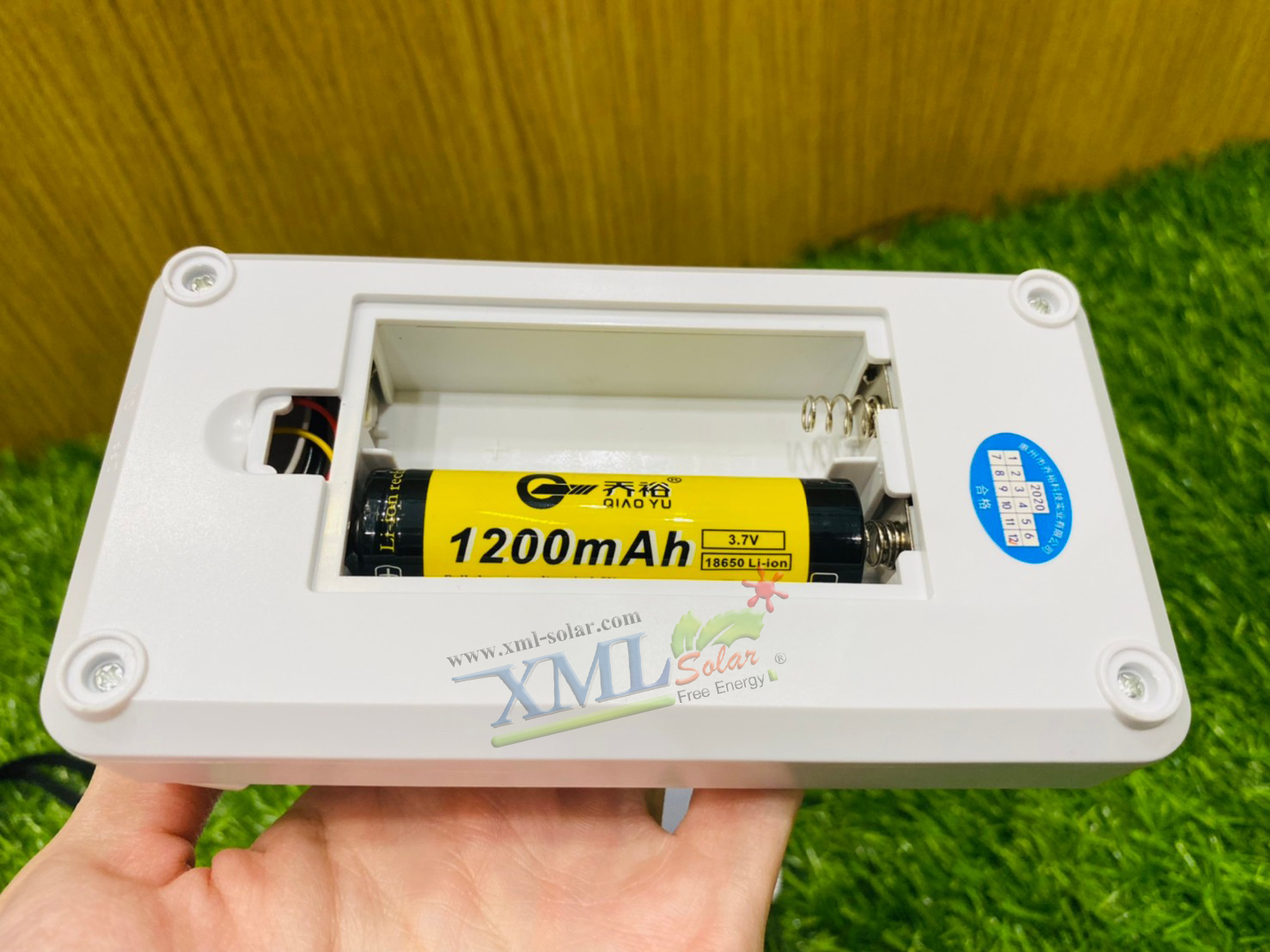 โคมไฟตั้งโต๊ะโซล่าเซลล์ 30 Super LED รุ่นใหม่ 2023 (แสง : คูลไวท์)