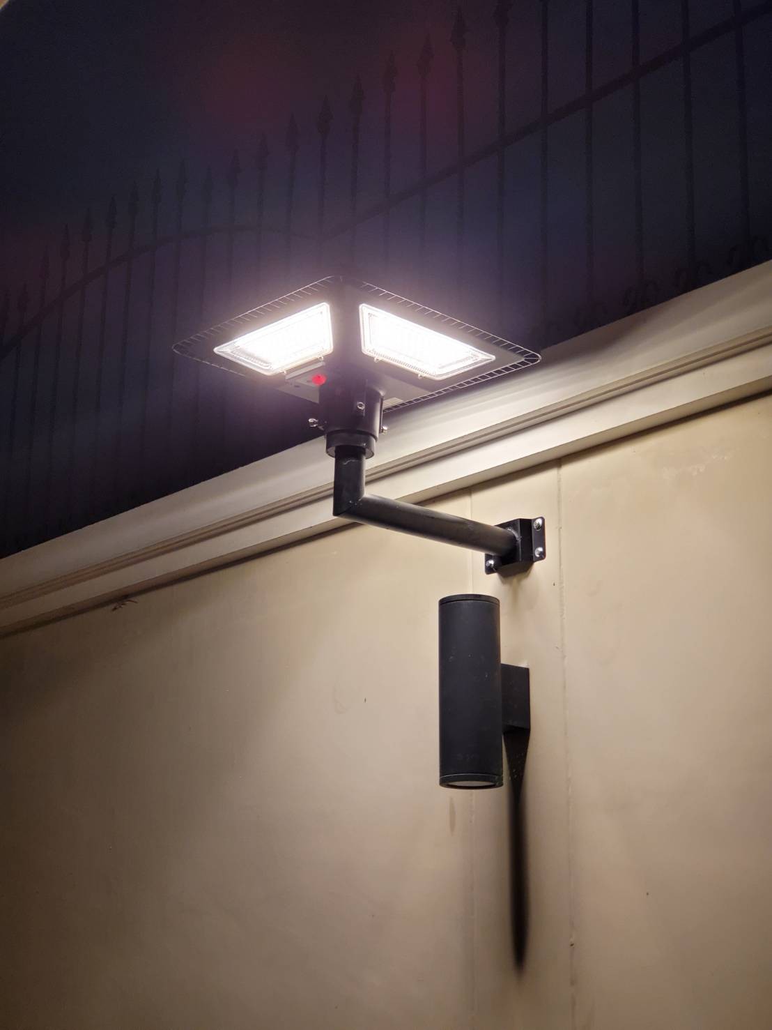 โคมไฟ UFO ทรงสี่เหลี่ยม รุ่น Modi x XML + ระบบ Motion รุ่น 300w (เปิดได้ 3 แสง)