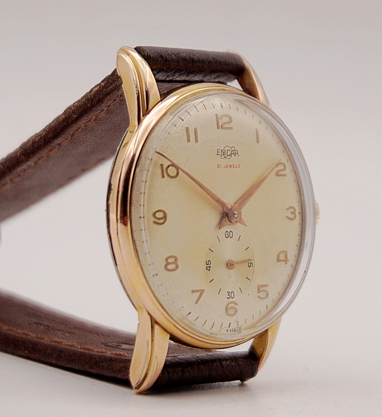 นาฬิกาเก่า ENICAR ไขลานสองเข็มครึ่ง