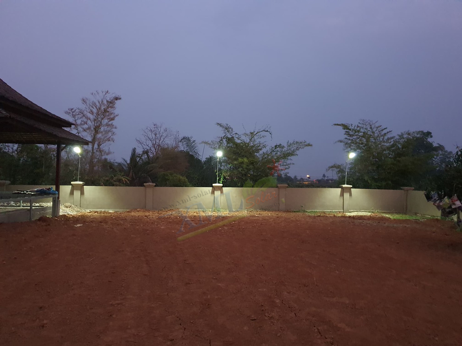 โคมไฟถนนโซล่าเซลล์ XML-Solar 200W (แสง : ขาว)(สว่างค้าง)