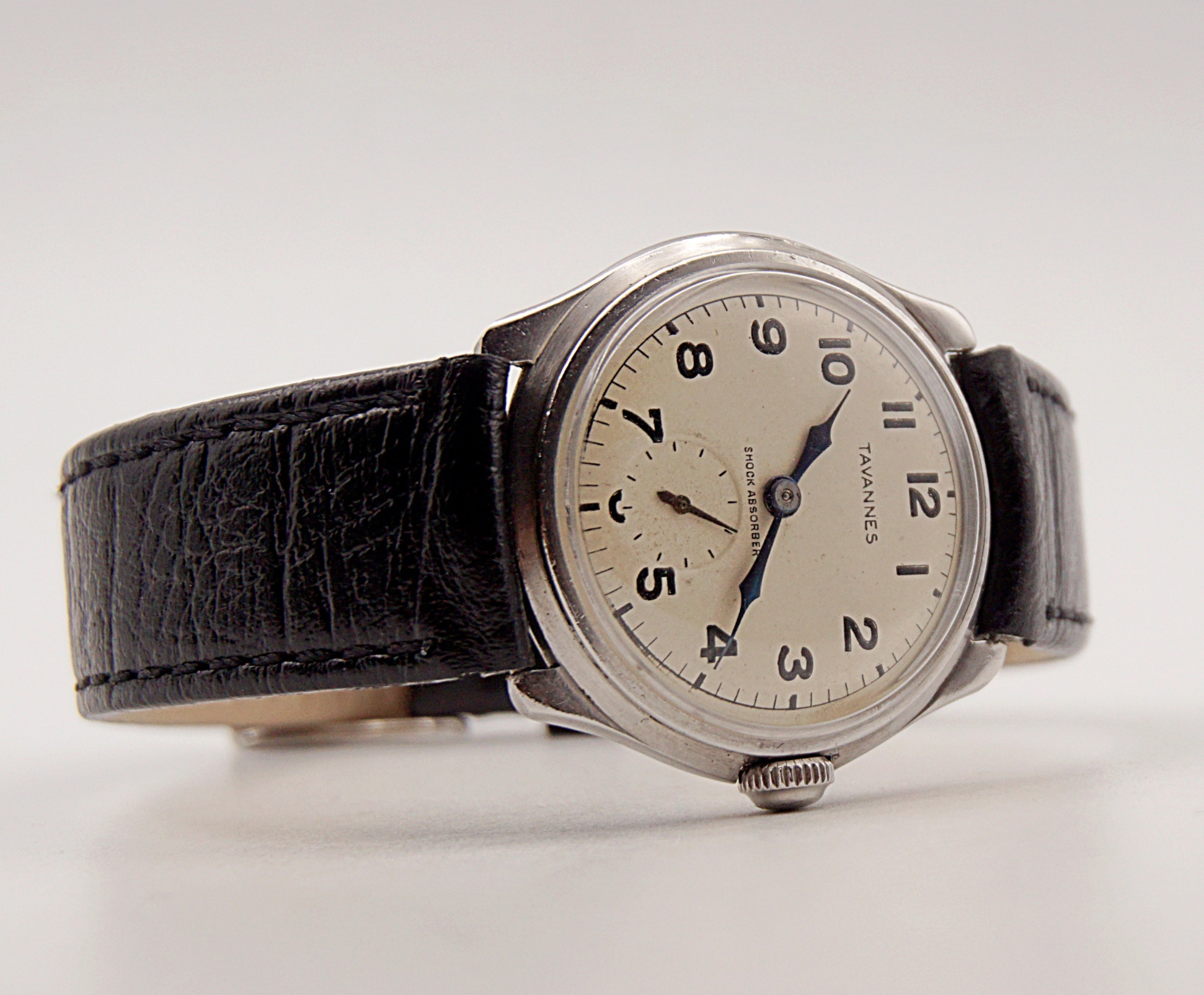 นาฬิกาเก่า TAVANNES ไขลานสองเข็มครึ่ง