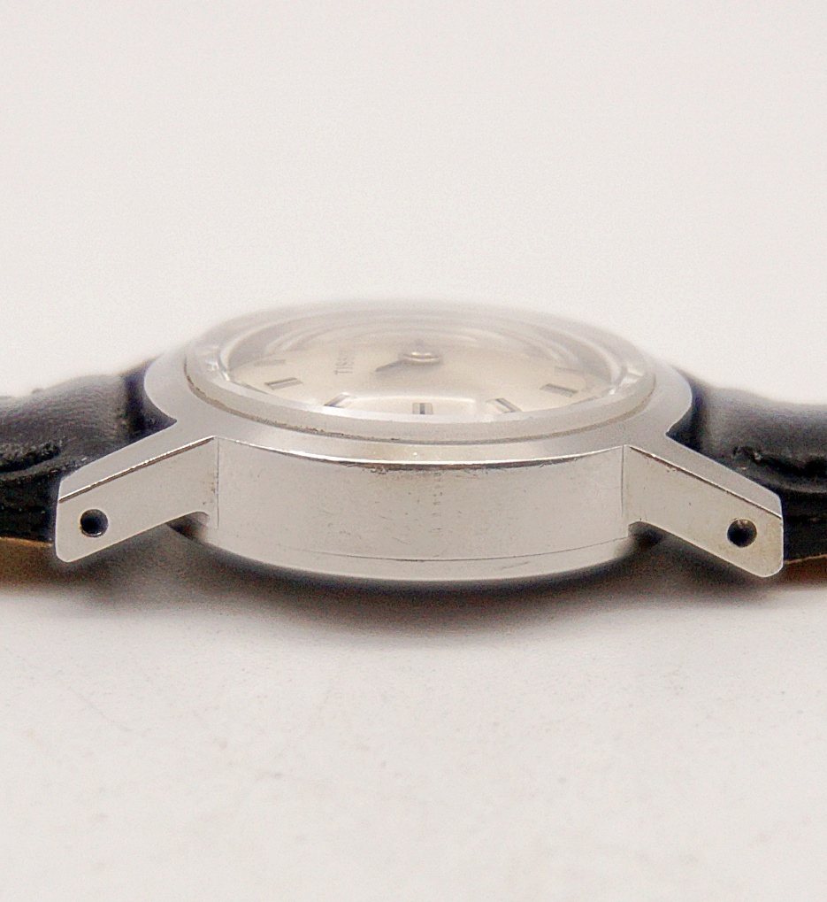 นาฬิกาเก่า TISSOT ไขลาน (นาฬิกาผู้หญิง)