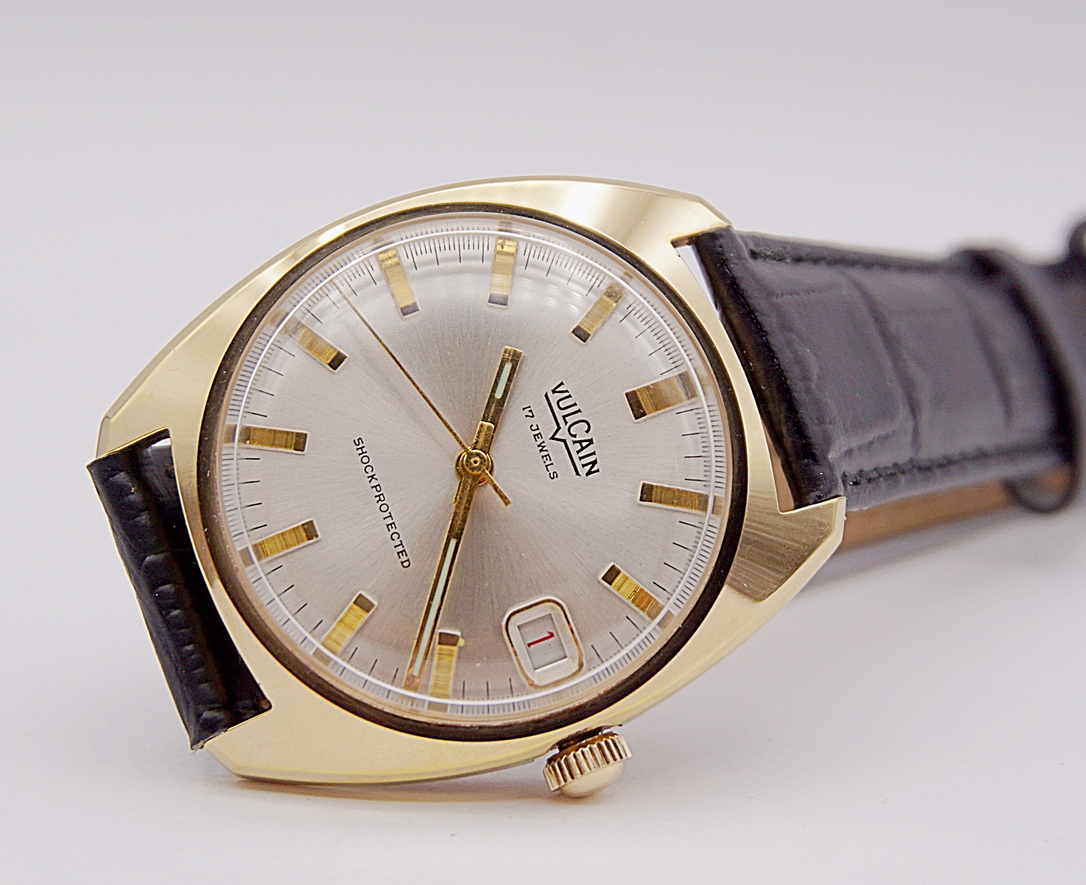 นาฬิกาเก่า VULCAIN ไขลาน