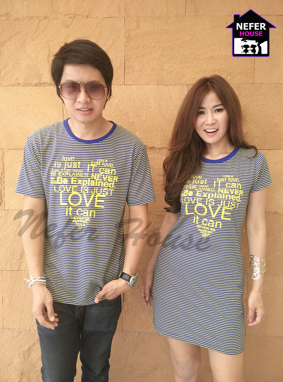 เสื้อคู่รักเกาหลี ผ้ายืดสีน้ำเงินริ้วเหลืองเพิ่มลวดลายพิมพ์สกรีนสีเหลืองรูปหัวใจ