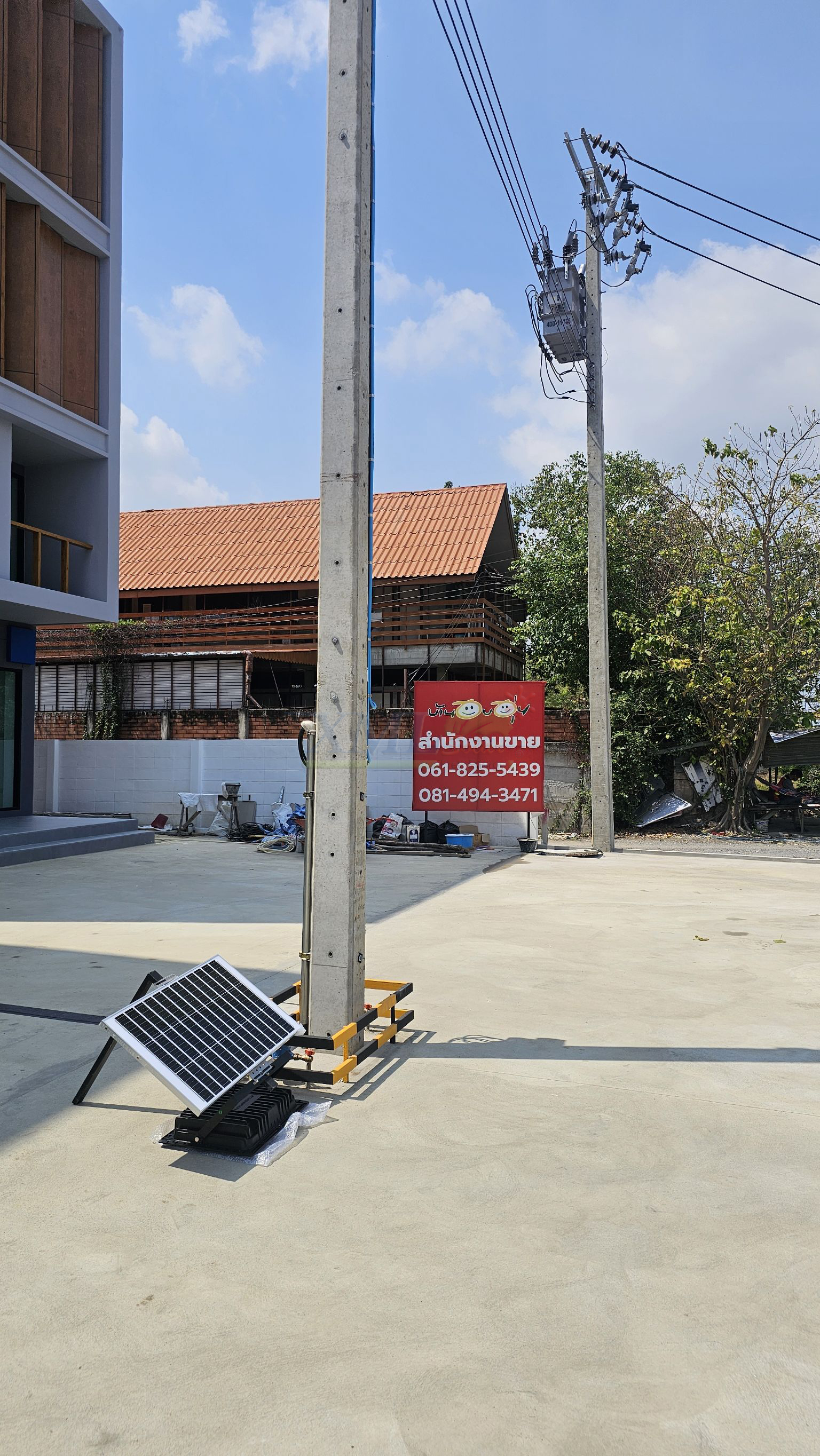 สปอร์ตไลท์โซล่าเซลล์ 500 W. รุ่นใหม่ JD8500L (แสง : ขาว)