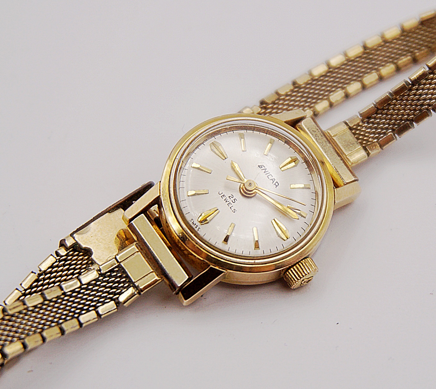 นาฬิกาเก่า ENICAR ไขลาน (สุภาพสตรี)