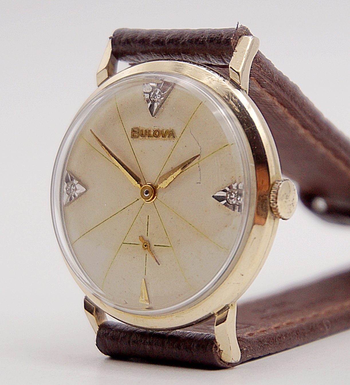 นาฬิกาเก่า BULOVA ไขลานสองเข็มครึ่ง