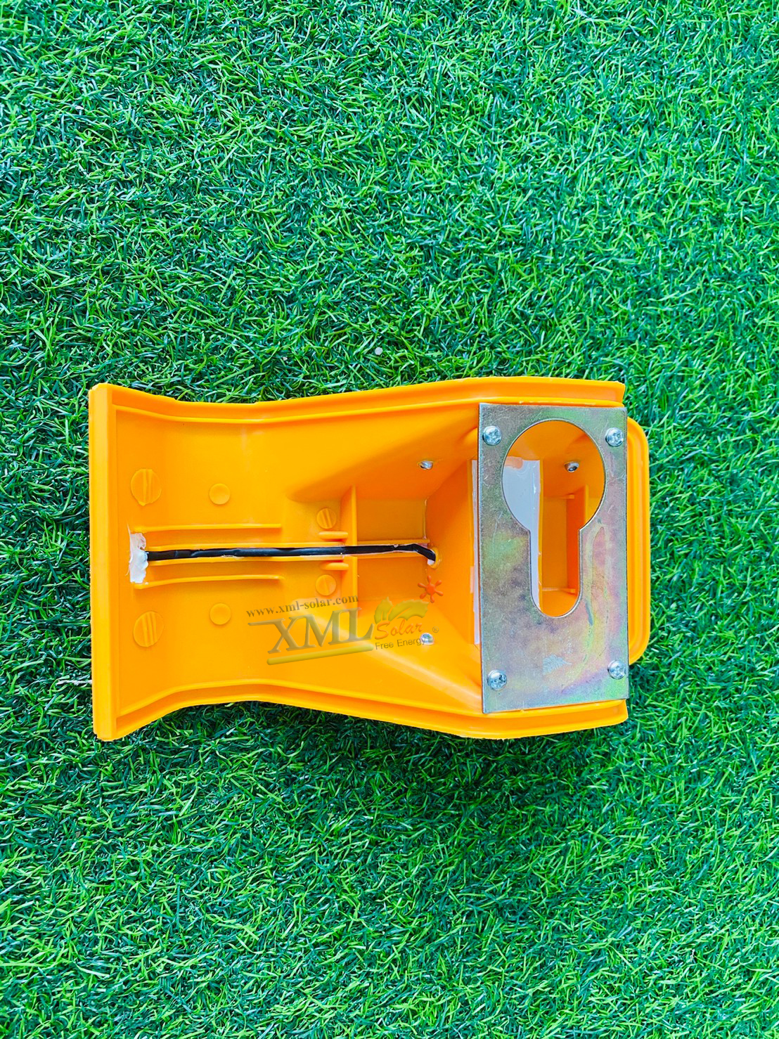 ไฟกระพริบโซล่าเซลล์ติดราวเหล็กลูกฟูก (GUARDRAILS Solar) (แสง:เหลืองกระพริบ)(1 แถม 1)