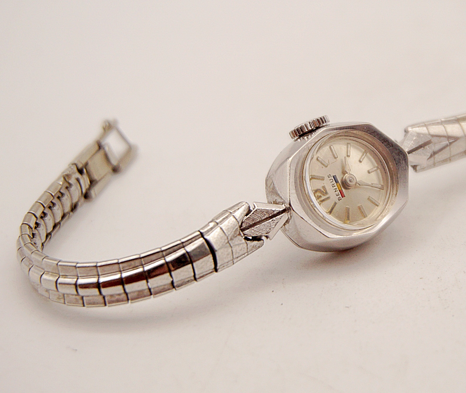 นาฬิกาเก่า BENRUS ไขลาน (นาฬิกาผู้หญิง)