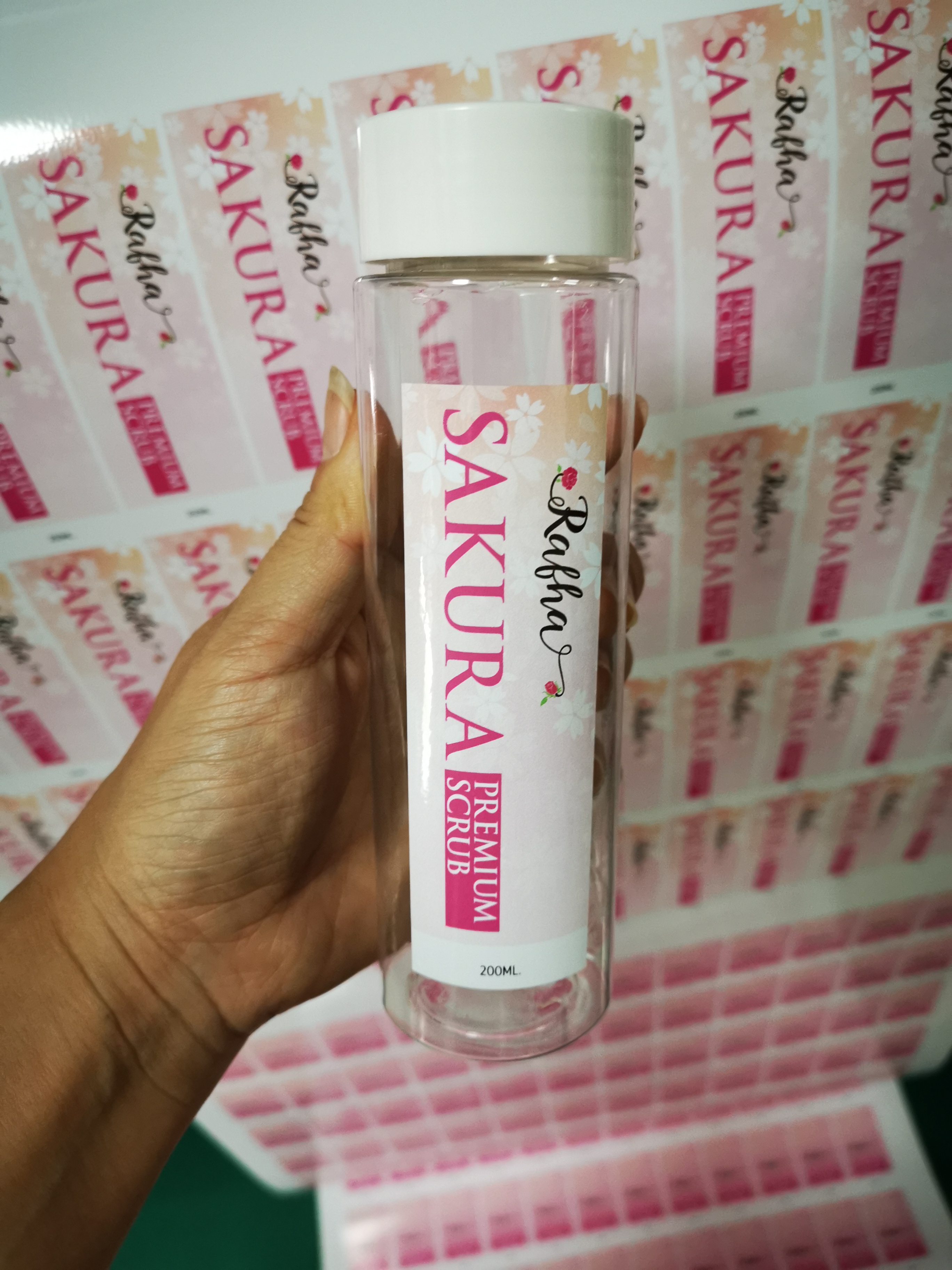 สติ๊กเกอร์พีวีซีขาวเงา