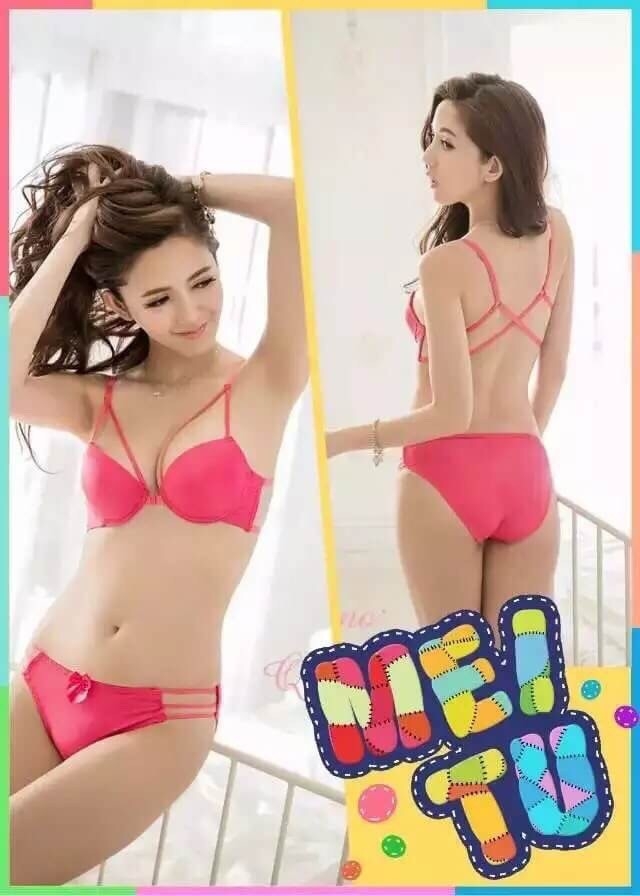 ชุดชั้นในเกาหลี โชว์สายหลัง เซ็กซี่ เสริมฟองน้ำในตัว มี 3 สี ดำ ชมพู น้ำเงิน size 32 34 36 ราคาส่ง 3 ชิ้น คละกับแบบอื่นได้ ราคาชุดละ 180 บาท