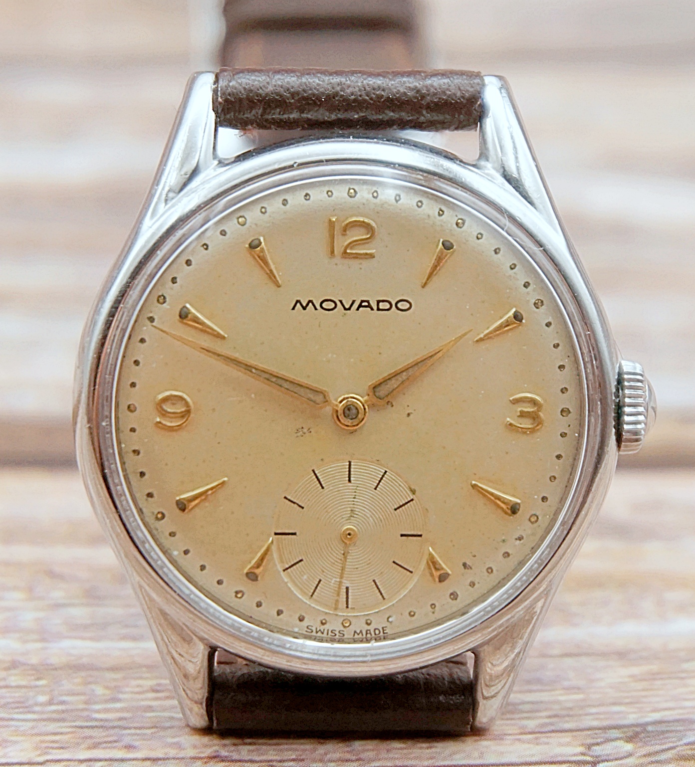 นาฬิกาเก่า MOVADO ไขลานสองเข็มครึ่ง