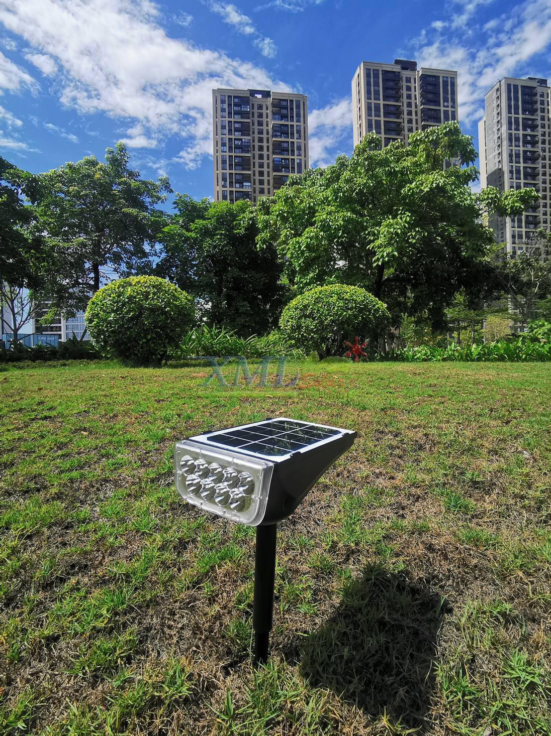 สปอร์ตไลท์ปักสนามโซล่าเซลล์ รุ่น SSL-001